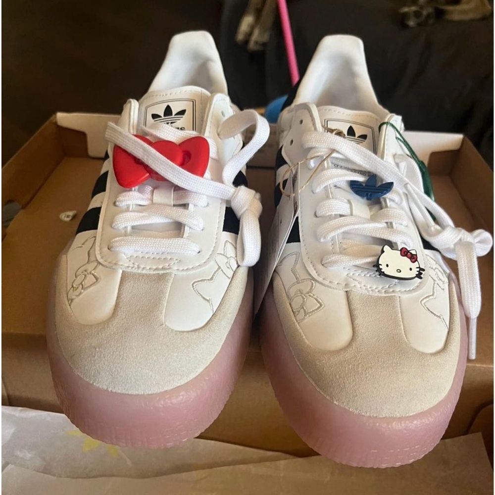 New: Hello Kitty Adidas Sambas - Size 9